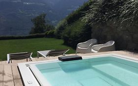 Design&Mountain view bedroom